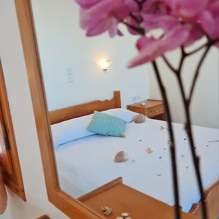 Karabatsis Guest house 2*