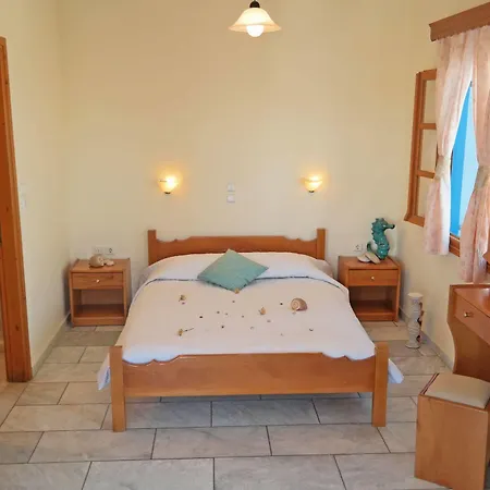 Karabatsis Guest house Naxos City
